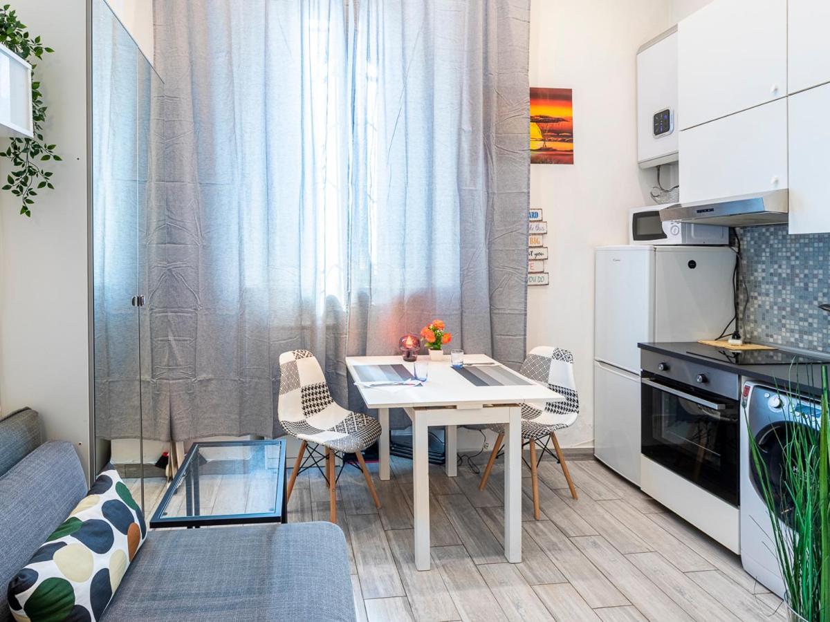 Desana Studio Apartment Turin Exterior photo